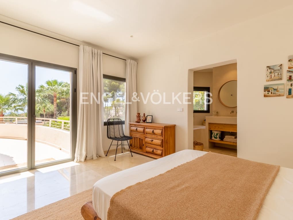 5 soverom Villa til salgs i Moraira med svømmebasseng garasje - € 1 950 000 (Ref: 8394403)