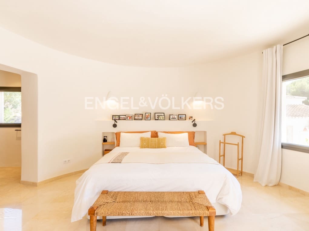 5 soverom Villa til salgs i Moraira med svømmebasseng garasje - € 1 950 000 (Ref: 8394403)