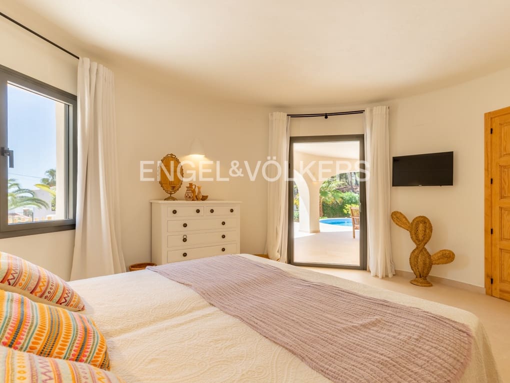 5 soverom Villa til salgs i Moraira med svømmebasseng garasje - € 1 950 000 (Ref: 8394403)
