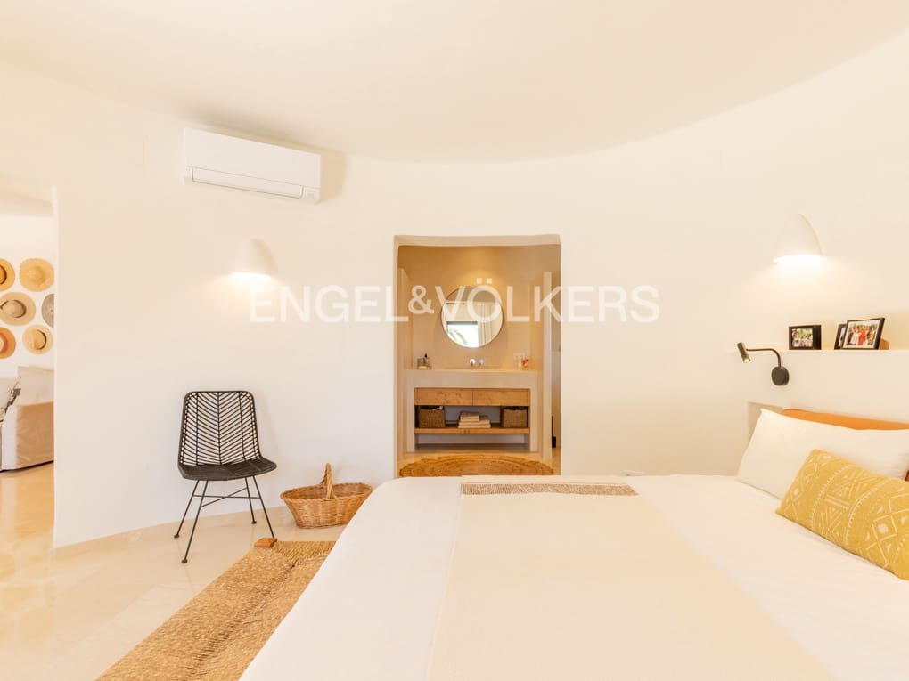 5 soverom Villa til salgs i Moraira med svømmebasseng garasje - € 1 950 000 (Ref: 8394403)