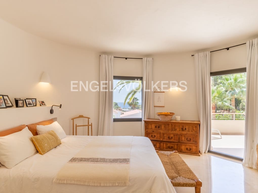 5 soverom Villa til salgs i Moraira med svømmebasseng garasje - € 1 950 000 (Ref: 8394403)