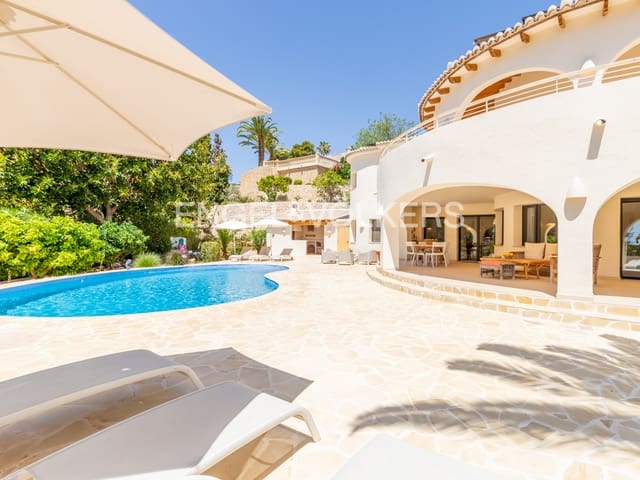 5 soverom Villa til salgs i Moraira, Teulada-Moraira med svømmebasseng garasje - € 1 950 000 (Ref: 8394403)