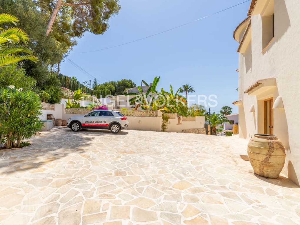 5 soverom Villa til salgs i Moraira med svømmebasseng garasje - € 1 950 000 (Ref: 8394403)