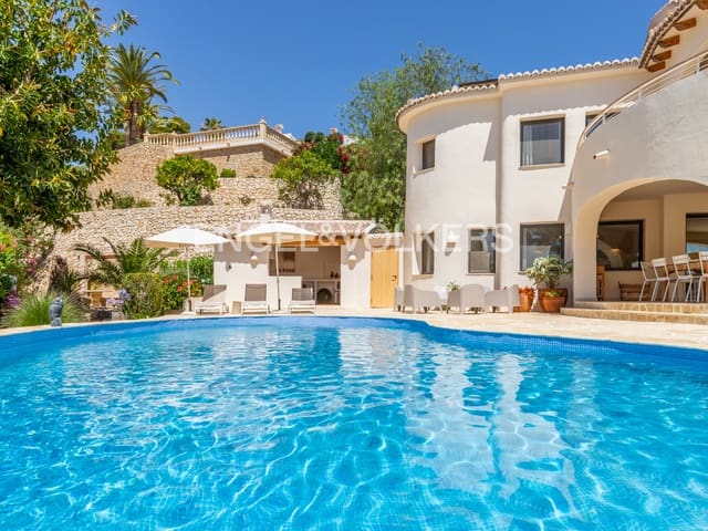 5 soverom Villa til salgs i Moraira, Teulada-Moraira med svømmebasseng garasje - € 1 950 000 (Ref: 8394403)