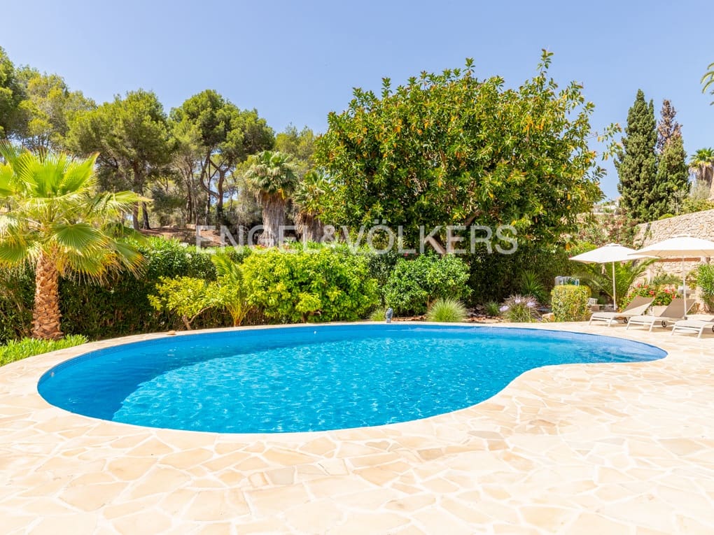 5 soverom Villa til salgs i Moraira med svømmebasseng garasje - € 1 950 000 (Ref: 8394403)
