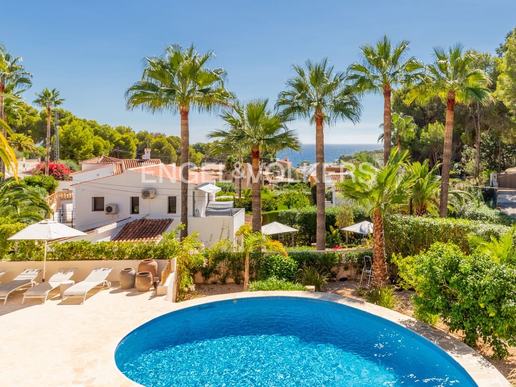 5 soverom Villa til salgs i Moraira med svømmebasseng garasje - € 1 950 000 (Ref: 8394403)