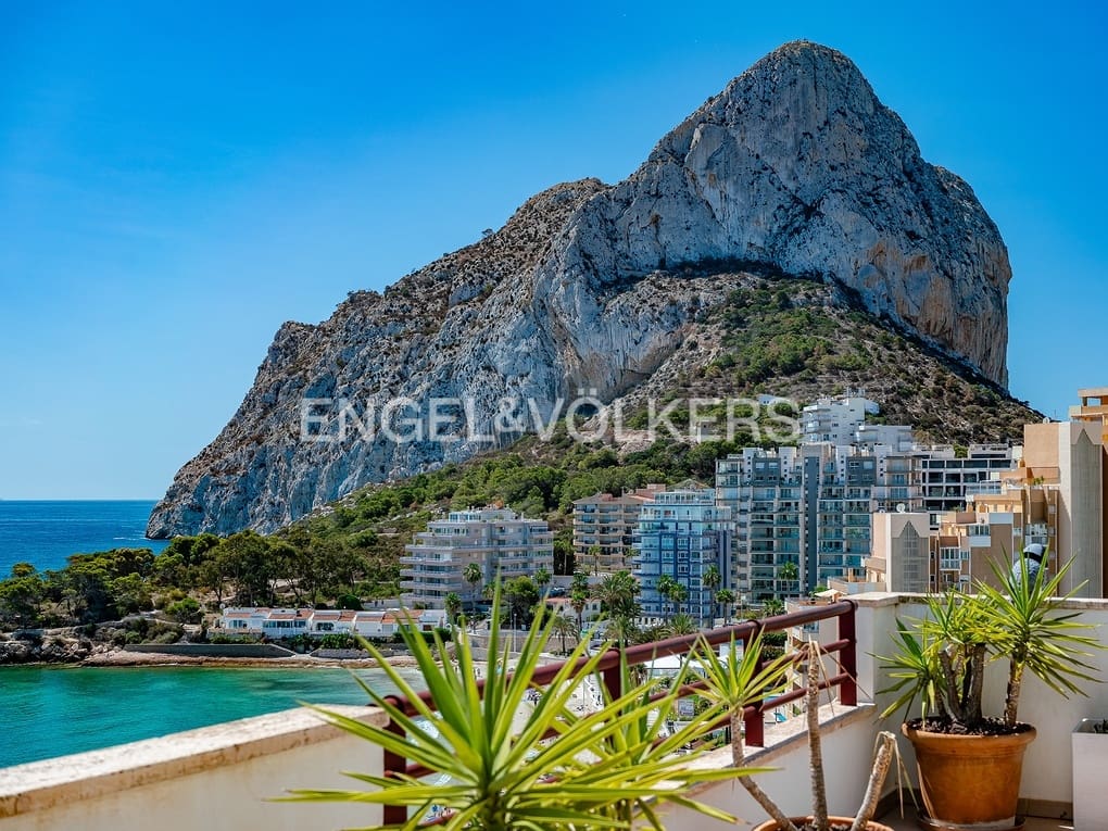 3 quarto Penthouse para venda em Calpe / Calp com piscina garagem - 1 350 000 € (Ref: 8395860)