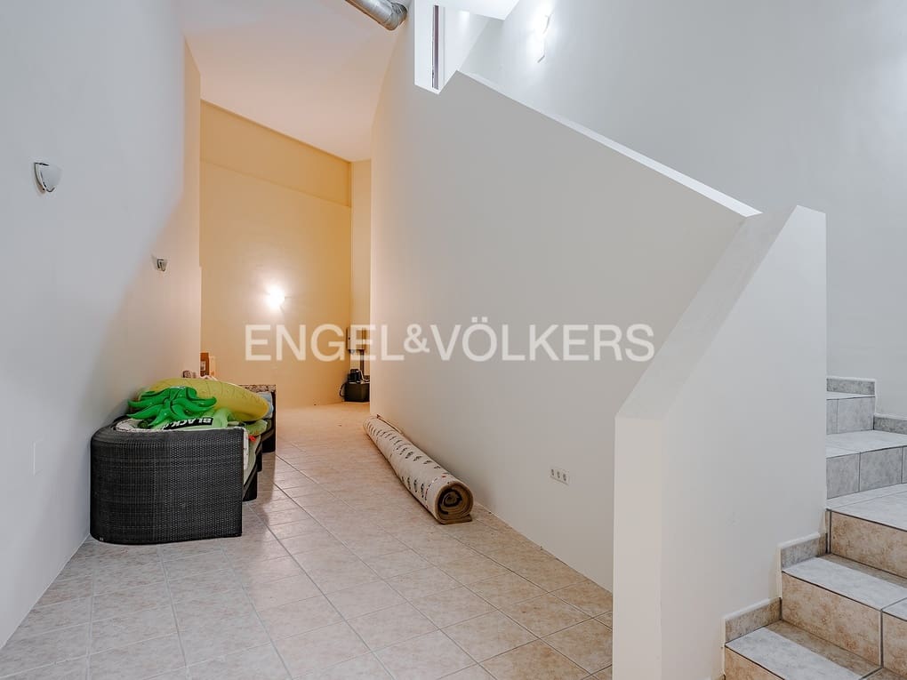 6 bedroom Villa for sale in Altea with pool garage - € 2,700,000 (Ref: 8462610)