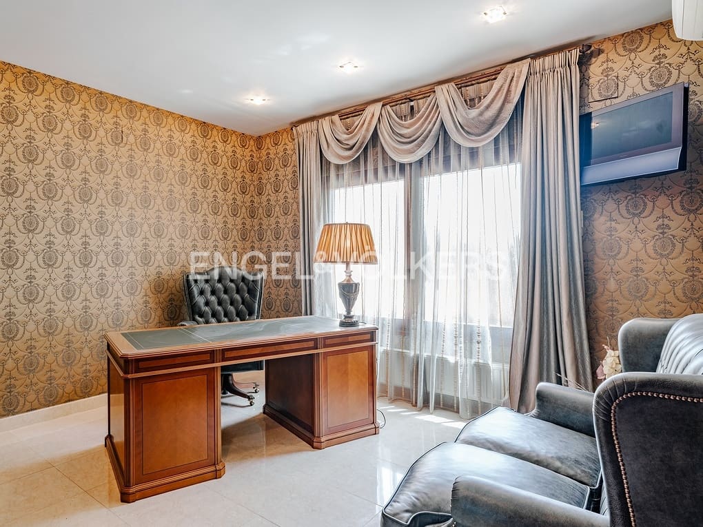 6 bedroom Villa for sale in Altea with pool garage - € 2,700,000 (Ref: 8462610)