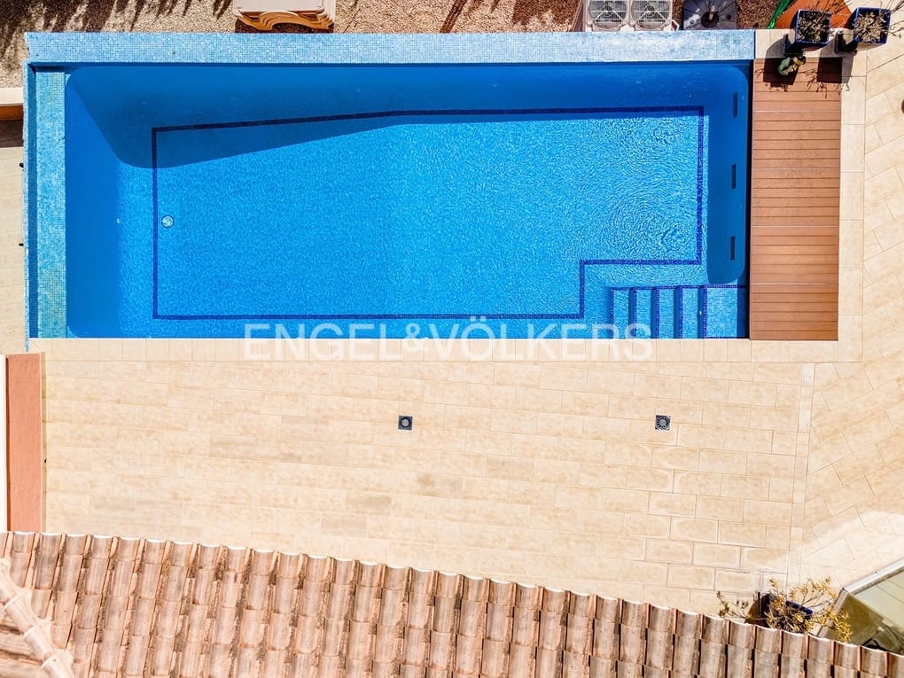 6 bedroom Villa for sale in Altea with pool garage - € 2,700,000 (Ref: 8462610)