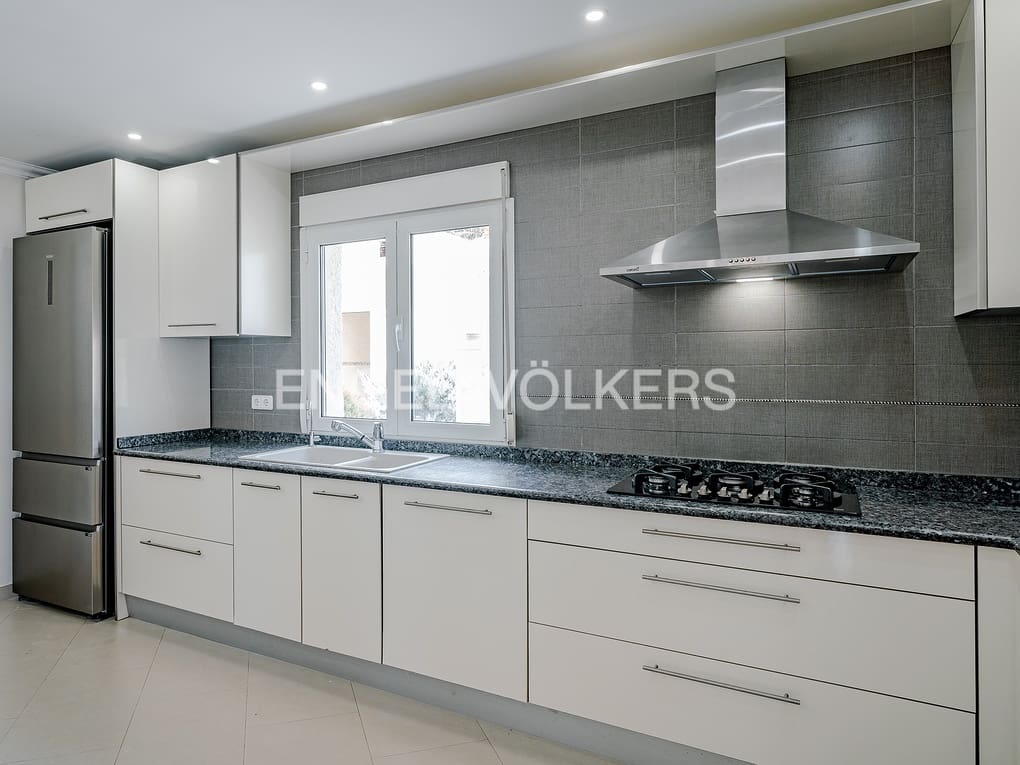 6 soverom Villa til salgs i Calpe / Calp med svømmebasseng garasje - € 1 380 000 (Ref: 8467107)