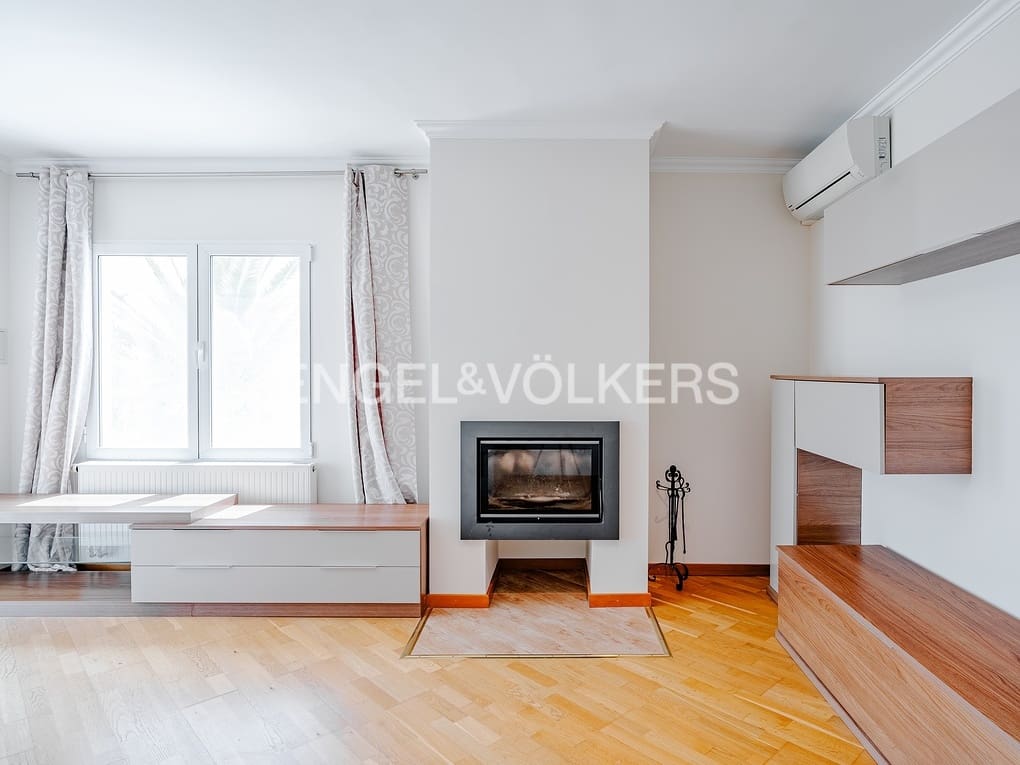 6 soverom Villa til salgs i Calpe / Calp med svømmebasseng garasje - € 1 380 000 (Ref: 8467107)