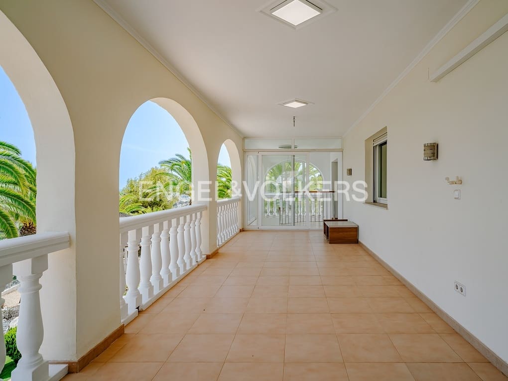 6 soverom Villa til salgs i Calpe / Calp med svømmebasseng garasje - € 1 380 000 (Ref: 8467107)