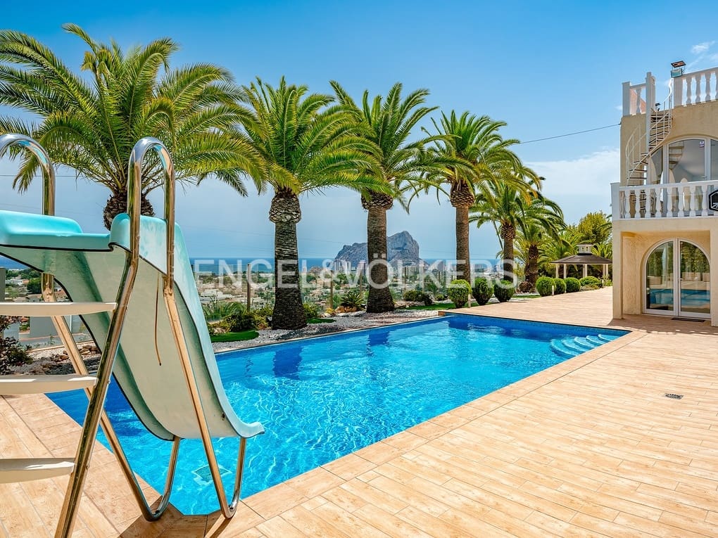 6 soverom Villa til salgs i Calpe / Calp med svømmebasseng garasje - € 1 380 000 (Ref: 8467107)