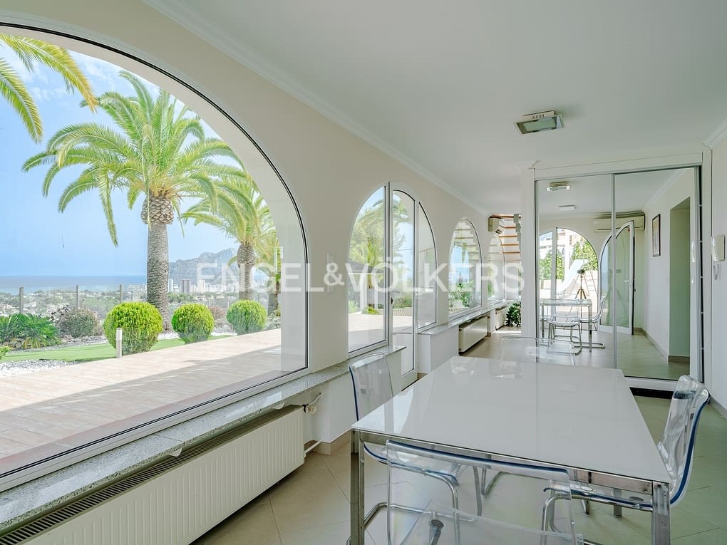 6 soverom Villa til salgs i Calpe / Calp med svømmebasseng garasje - € 1 380 000 (Ref: 8467107)