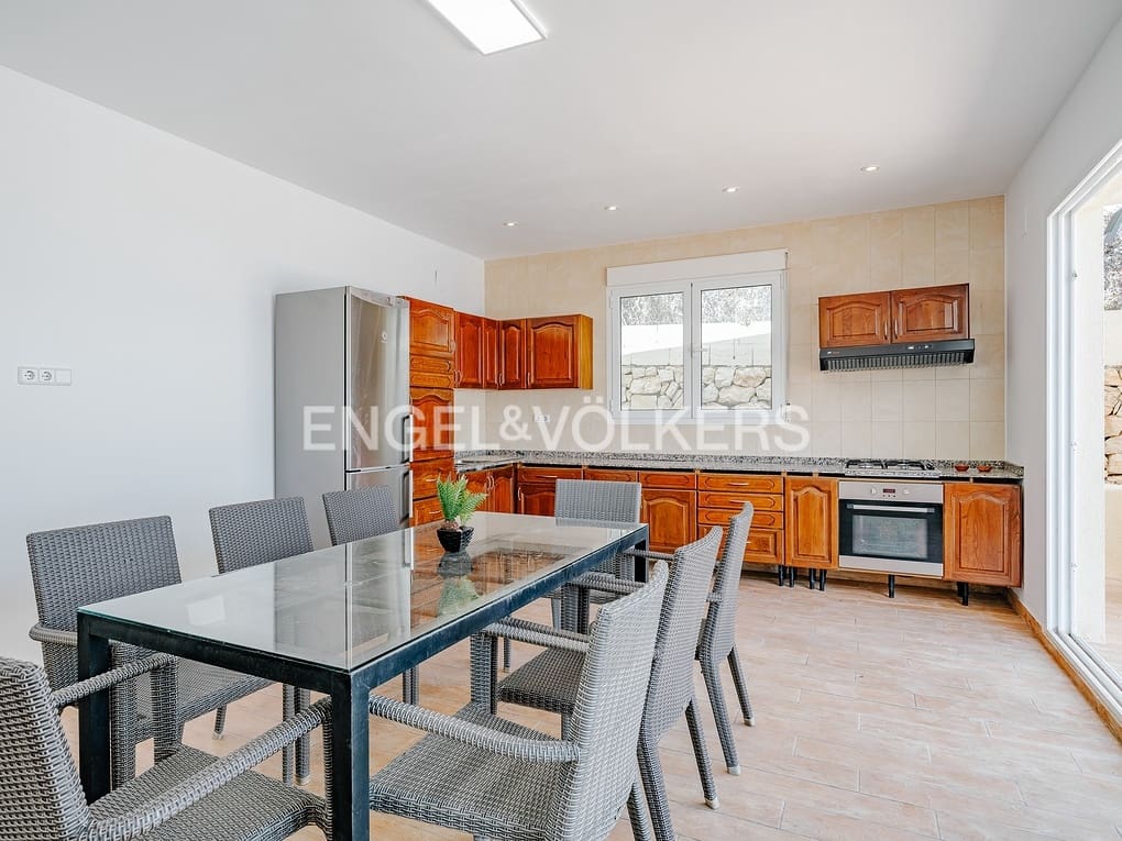 6 soverom Villa til salgs i Calpe / Calp med svømmebasseng garasje - € 1 380 000 (Ref: 8467107)