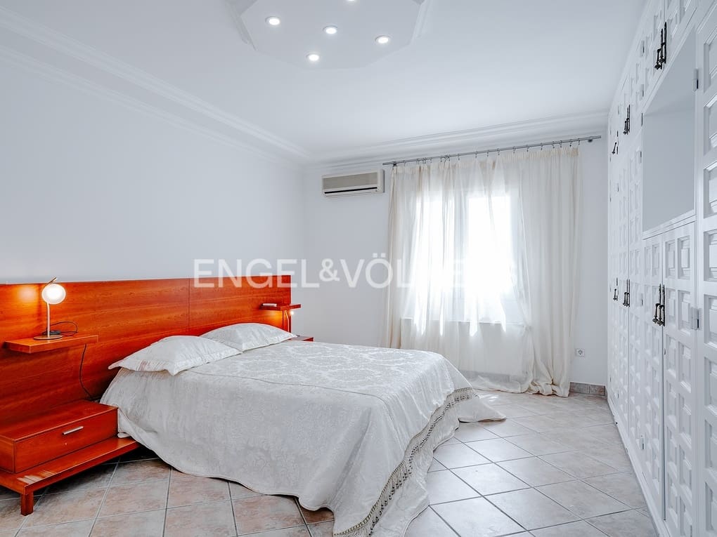 6 soverom Villa til salgs i Calpe / Calp med svømmebasseng garasje - € 1 380 000 (Ref: 8467107)