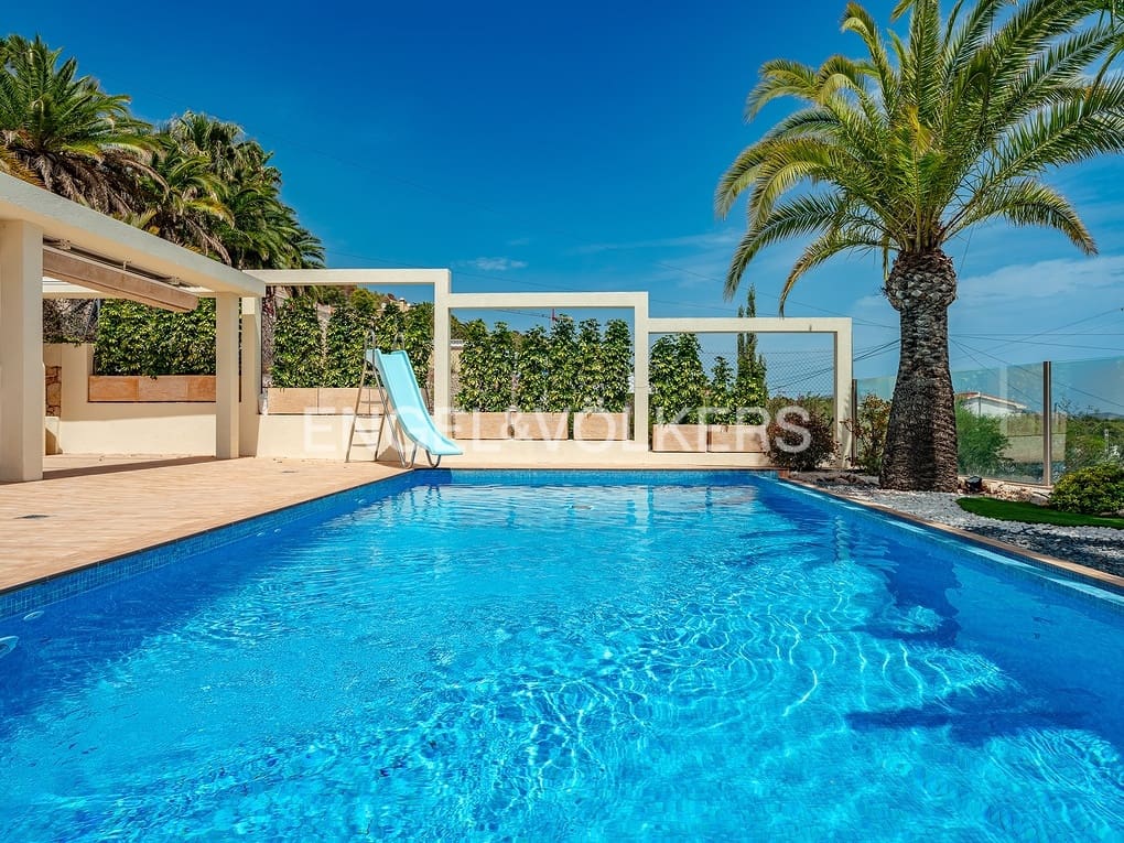 6 soverom Villa til salgs i Calpe / Calp med svømmebasseng garasje - € 1 380 000 (Ref: 8467107)