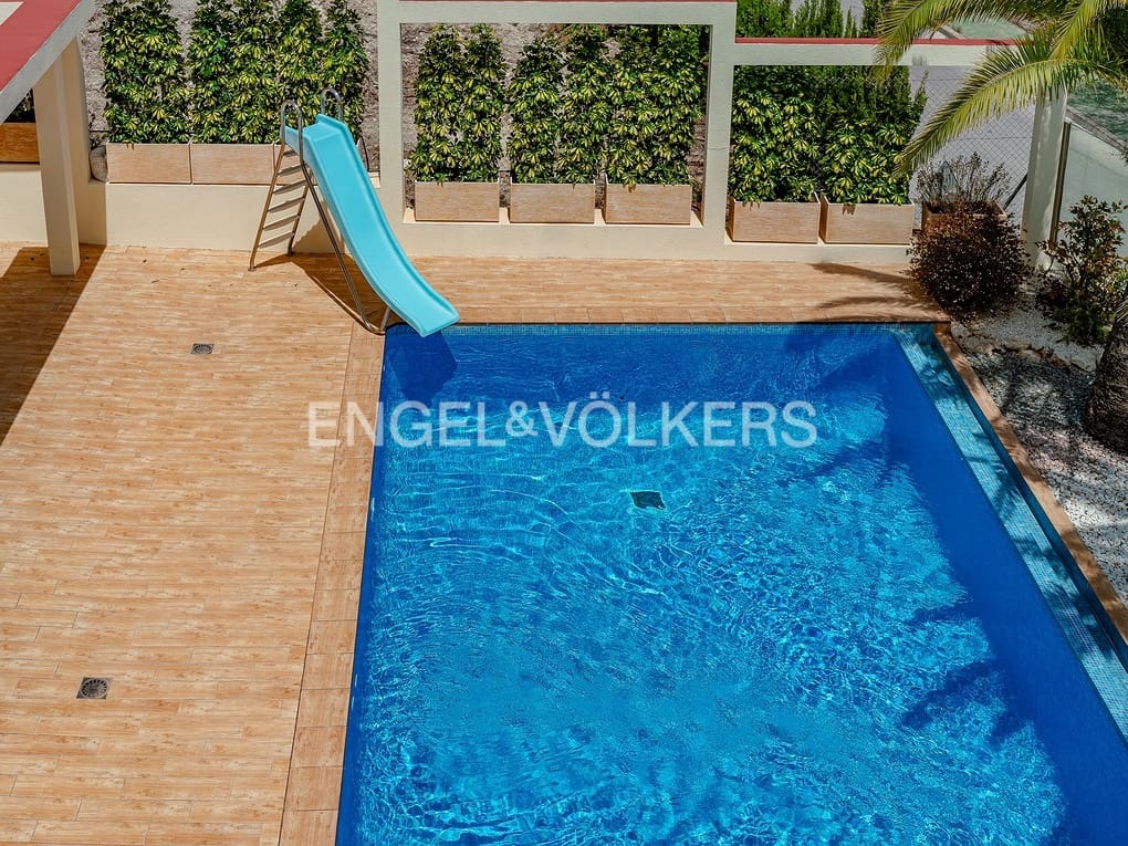 6 soverom Villa til salgs i Calpe / Calp med svømmebasseng garasje - € 1 380 000 (Ref: 8467107)