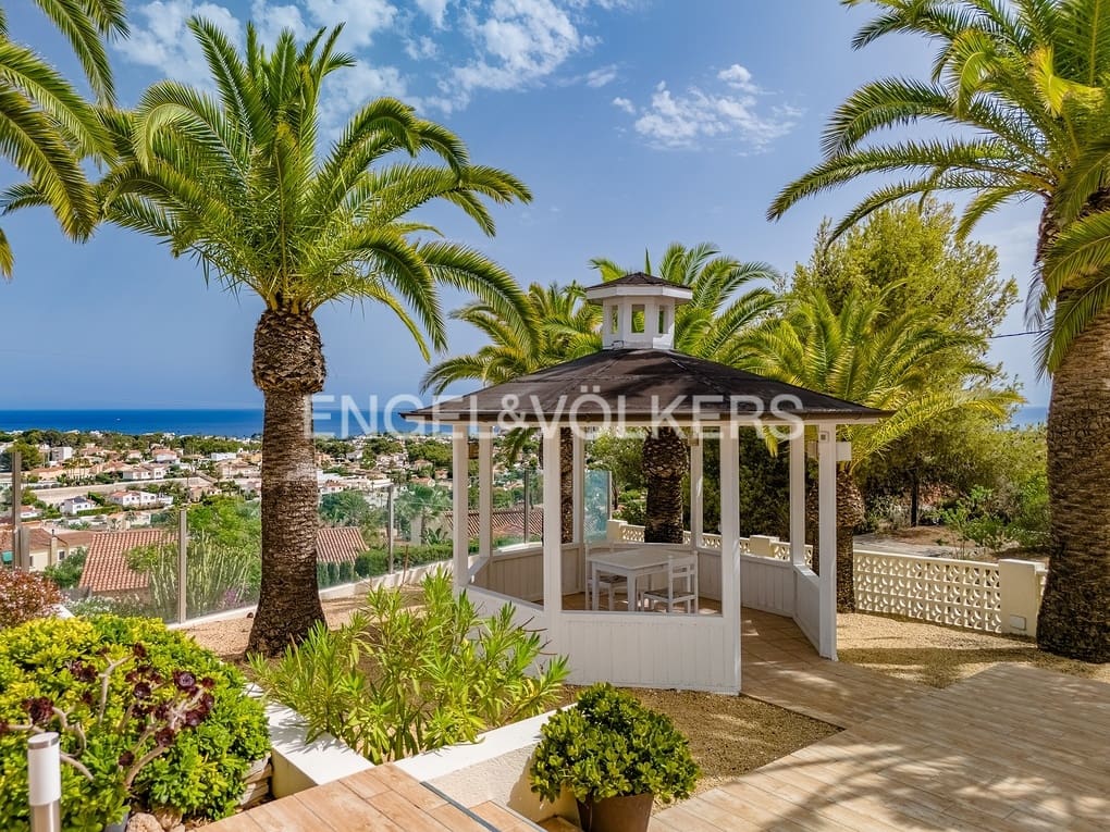 6 soverom Villa til salgs i Calpe / Calp med svømmebasseng garasje - € 1 380 000 (Ref: 8467107)