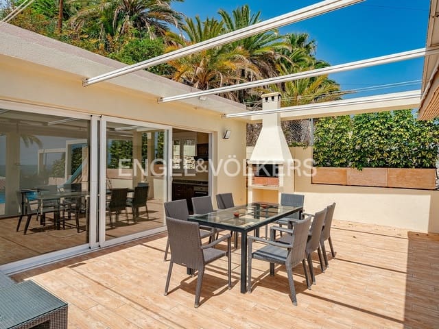 6 soverom Villa til salgs i Calpe / Calp med svømmebasseng garasje - € 1 380 000 (Ref: 8467107)