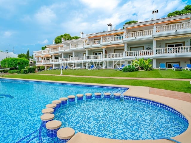 2 soverom Leilighet til salgs i Moraira, Teulada-Moraira med svømmebasseng garasje - € 741 000 (Ref: 8581594)