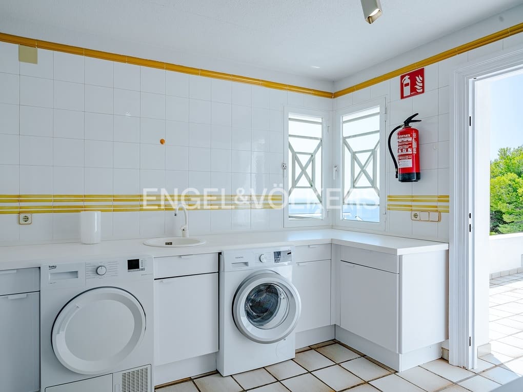 5 soverom Villa til salgs i Altea la Vella med svømmebasseng garasje - € 2 100 000 (Ref: 8614527)