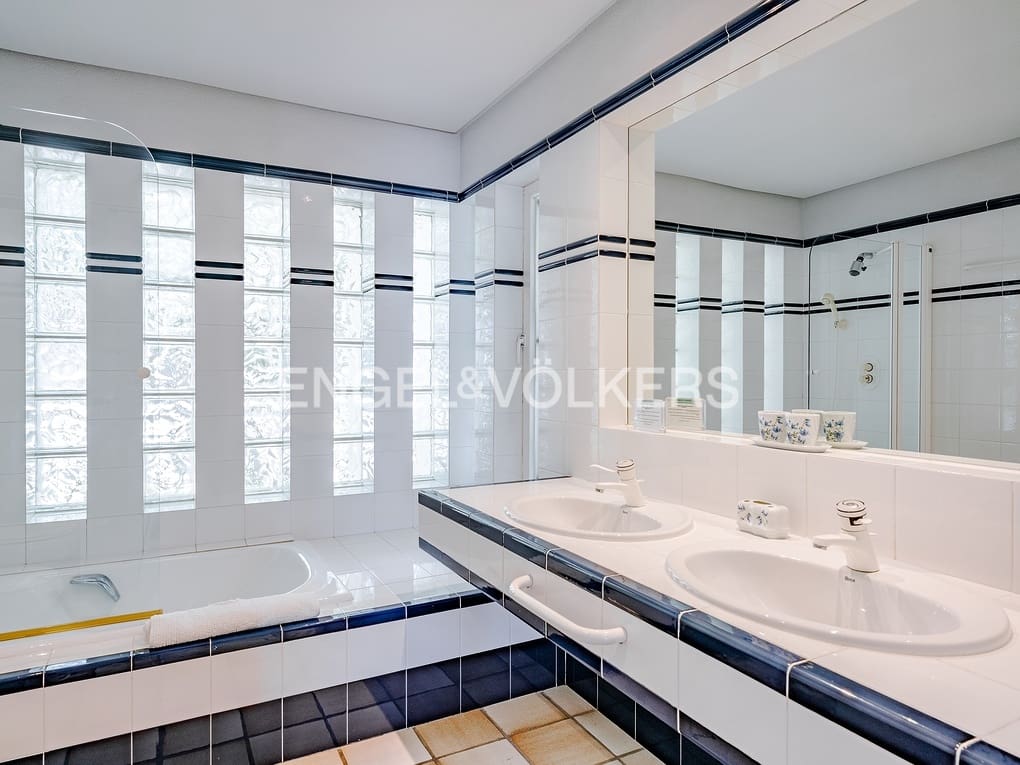 5 soverom Villa til salgs i Altea la Vella med svømmebasseng garasje - € 2 100 000 (Ref: 8614527)