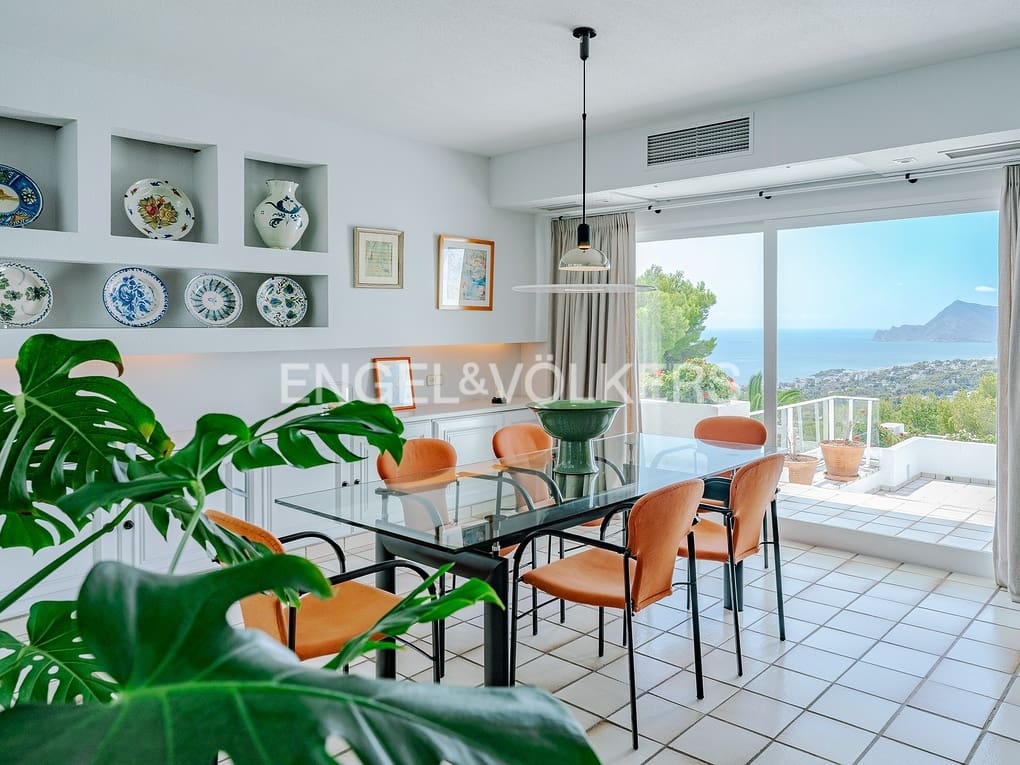 5 soverom Villa til salgs i Altea la Vella med svømmebasseng garasje - € 2 100 000 (Ref: 8614527)