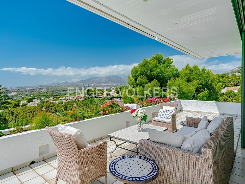 5 soverom Villa til salgs i Altea la Vella med svømmebasseng garasje - € 2 100 000 (Ref: 8614527)