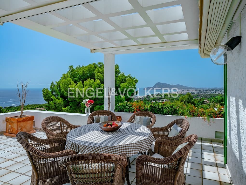 5 soverom Villa til salgs i Altea la Vella med svømmebasseng garasje - € 2 100 000 (Ref: 8614527)