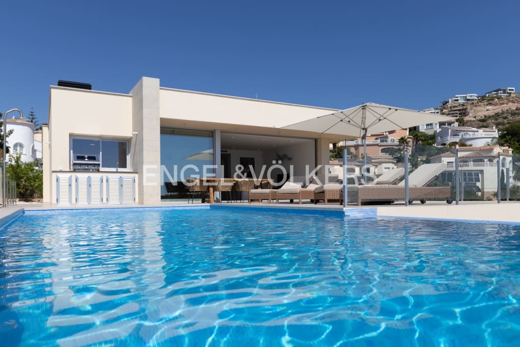 4 quarto Moradia para venda em Cumbre del Sol com piscina garagem - 1 499 000 € (Ref: 8623483)