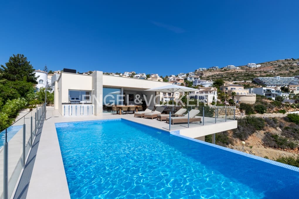 4 quarto Moradia para venda em Cumbre del Sol com piscina garagem - 1 499 000 € (Ref: 8623483)