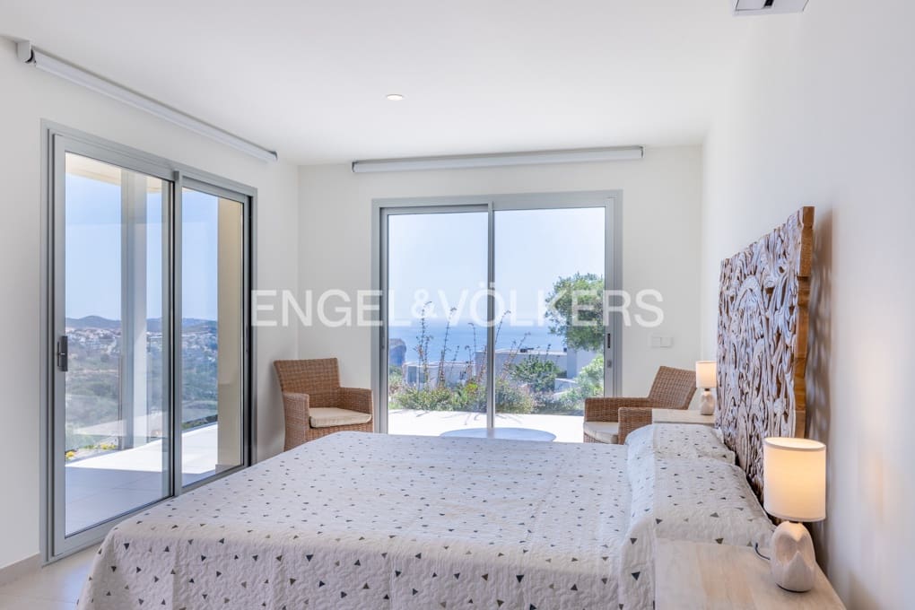 4 quarto Moradia para venda em Cumbre del Sol com piscina garagem - 1 499 000 € (Ref: 8623483)