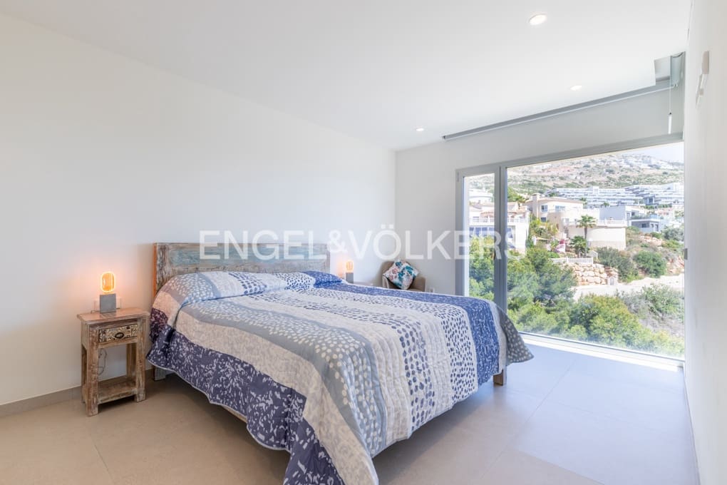 4 quarto Moradia para venda em Cumbre del Sol com piscina garagem - 1 499 000 € (Ref: 8623483)