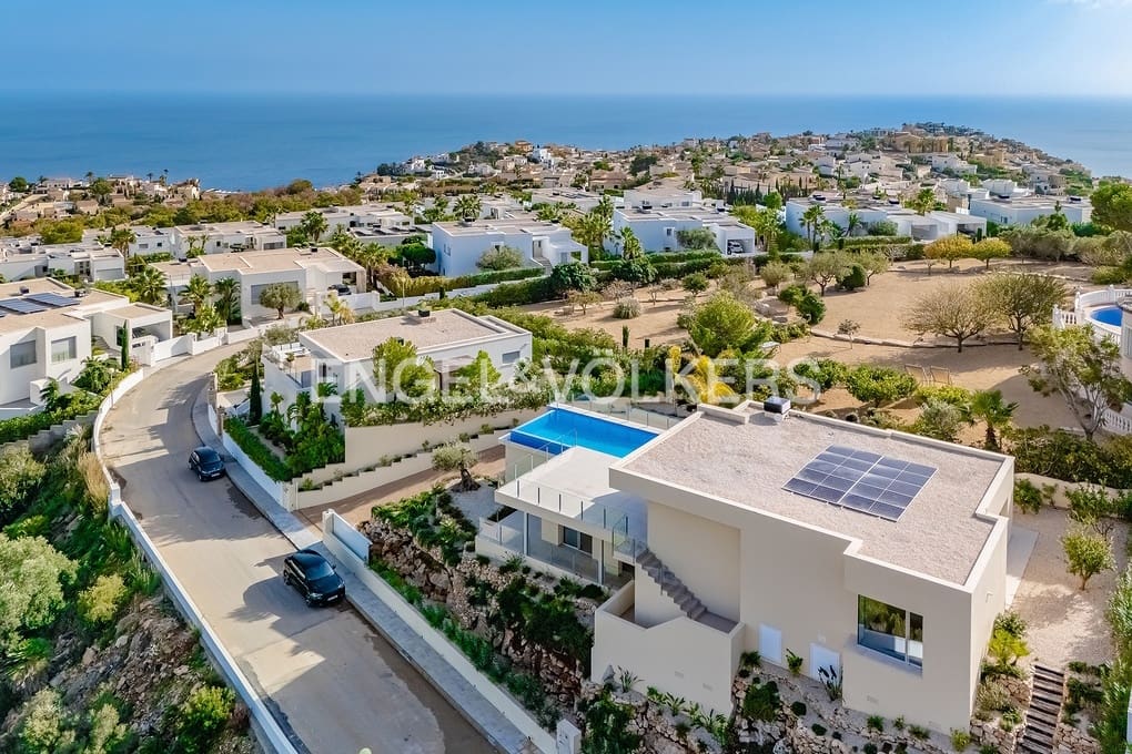 4 quarto Moradia para venda em Cumbre del Sol com piscina garagem - 1 499 000 € (Ref: 8623483)