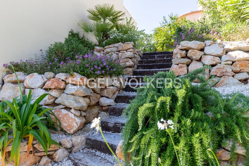 4 bedroom Villa for sale in Benitachell / Benitatxell with pool garage - € 1,429,000 (Ref: 8623483)
