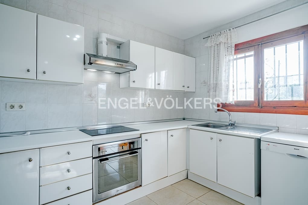 4 soveværelse Villa til salg i Calpe / Calp med swimmingpool garage - € 550.000 (Ref: 8647450)