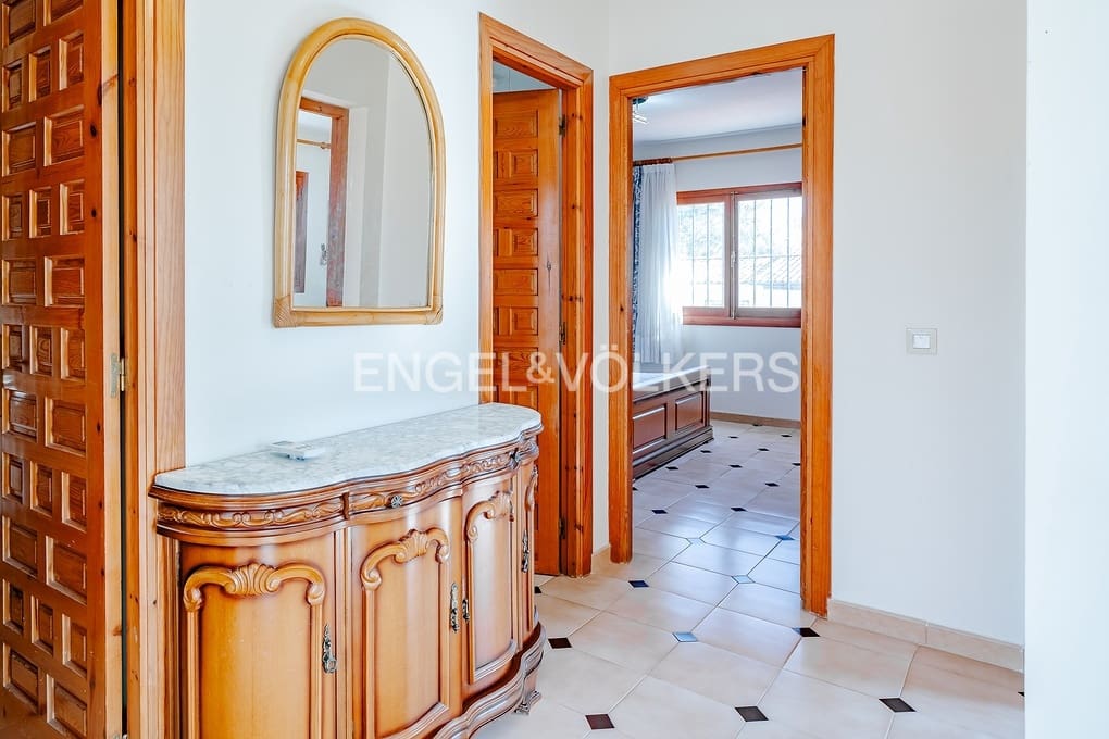 4 soveværelse Villa til salg i Calpe / Calp med swimmingpool garage - € 550.000 (Ref: 8647450)