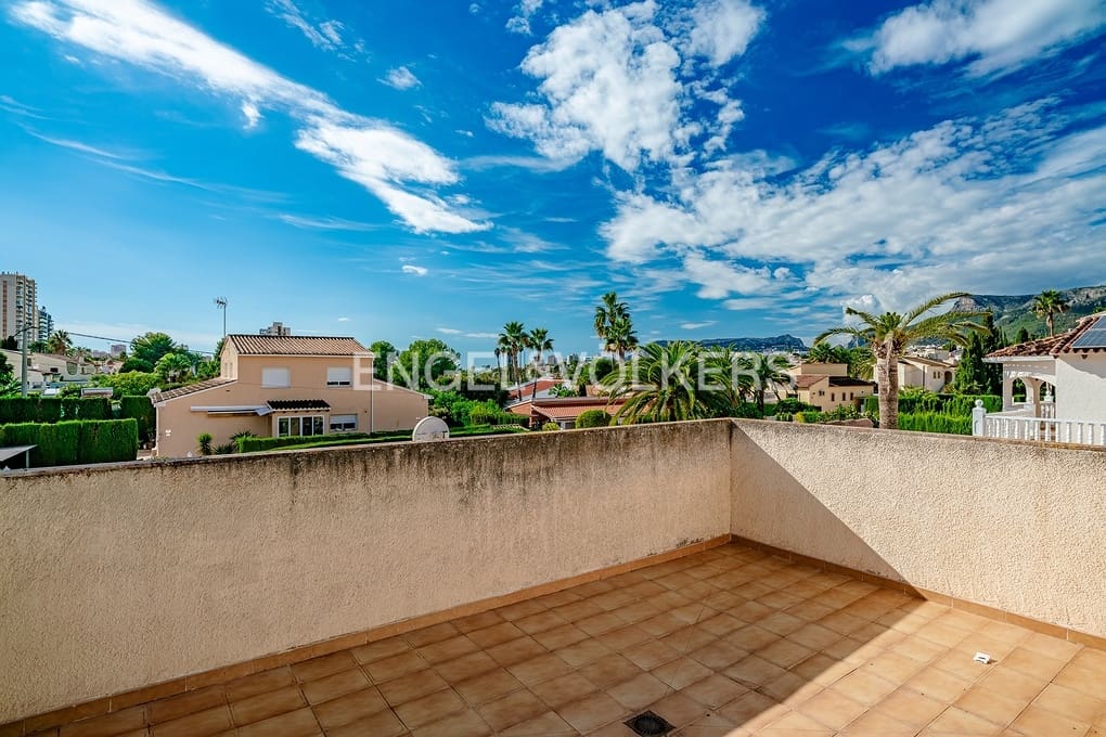 4 soveværelse Villa til salg i Calpe / Calp med swimmingpool garage - € 550.000 (Ref: 8647450)