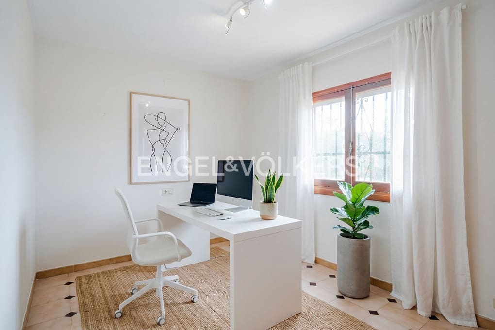 4 bedroom Villa for sale in Calpe / Calp with pool garage - € 550,000 (Ref: 8647450)