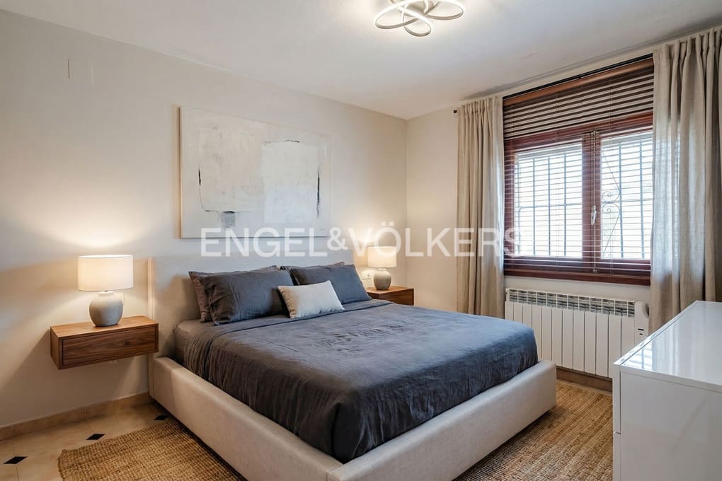 4 bedroom Villa for sale in Calpe / Calp with pool garage - € 550,000 (Ref: 8647450)