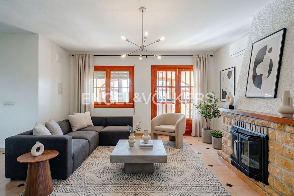 4 bedroom Villa for sale in Calpe / Calp with pool garage - € 550,000 (Ref: 8647450)