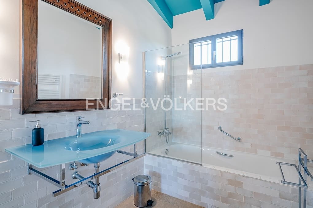 6 soveværelse Finca/Landehus til salg i Moraira med swimmingpool garage - € 1.595.000 (Ref: 8736586)