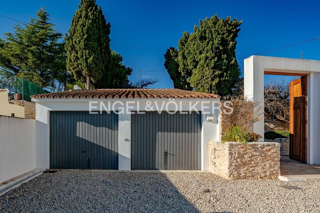 6 soveværelse Finca/Landehus til salg i Moraira med swimmingpool garage - € 1.595.000 (Ref: 8736586)