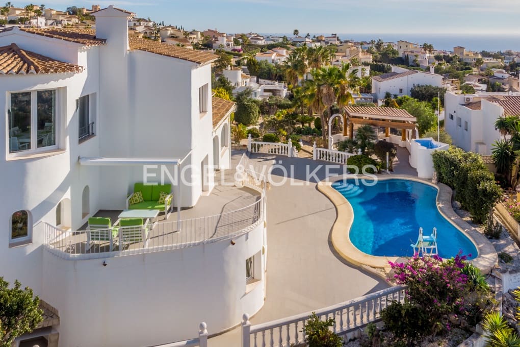 5 slaapkamer Villa te koop in Cumbre del Sol met zwembad garage - € 1.490.000 (Ref: 8745841)