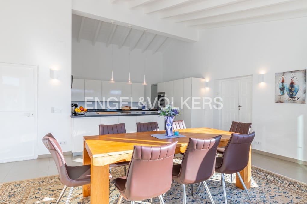 5 slaapkamer Villa te koop in Cumbre del Sol met zwembad garage - € 1.490.000 (Ref: 8745841)