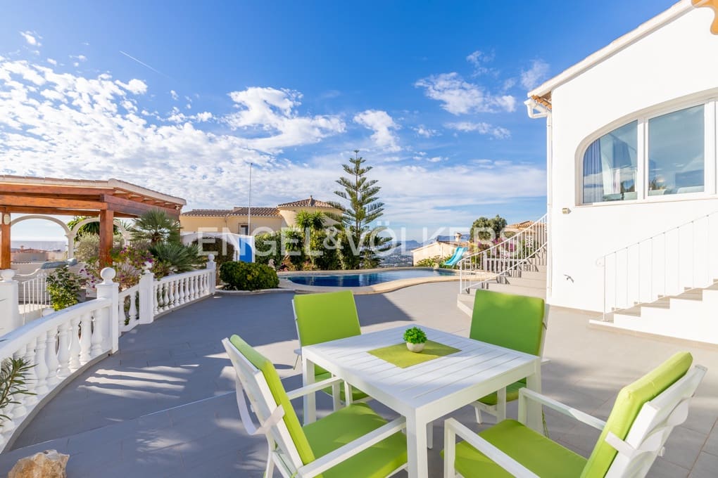 5 slaapkamer Villa te koop in Cumbre del Sol met zwembad garage - € 1.490.000 (Ref: 8745841)