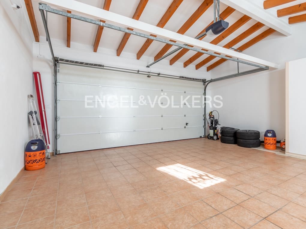 5 bedroom Villa for sale in Cumbre del Sol with pool garage - € 1,490,000 (Ref: 8745841)