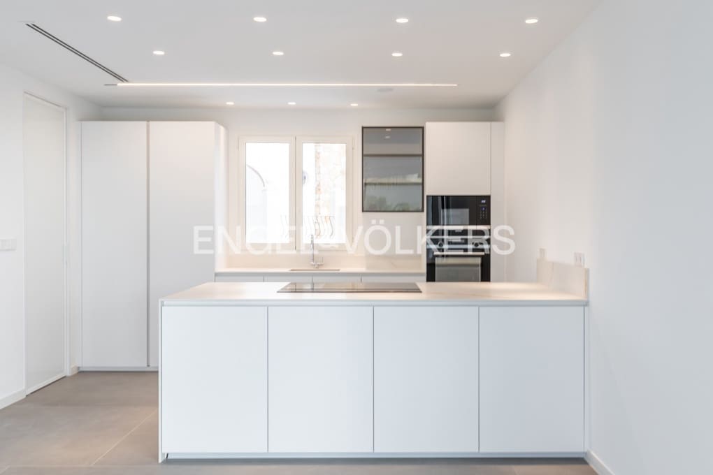 3 soverom Villa til salgs i Moraira med svømmebasseng garasje - € 2 400 000 (Ref: 8774827)